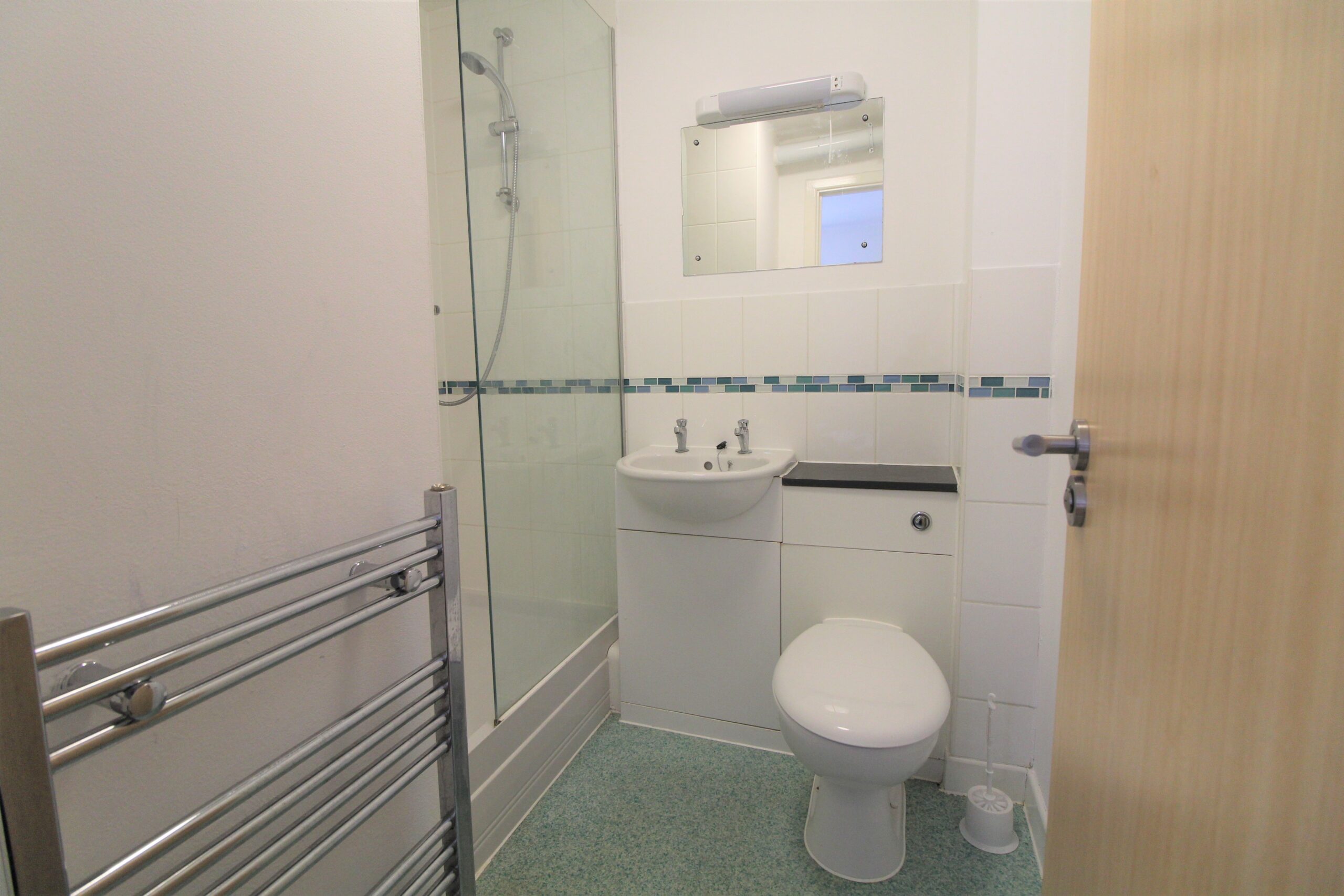 Room Lincoln Road in Peterborough