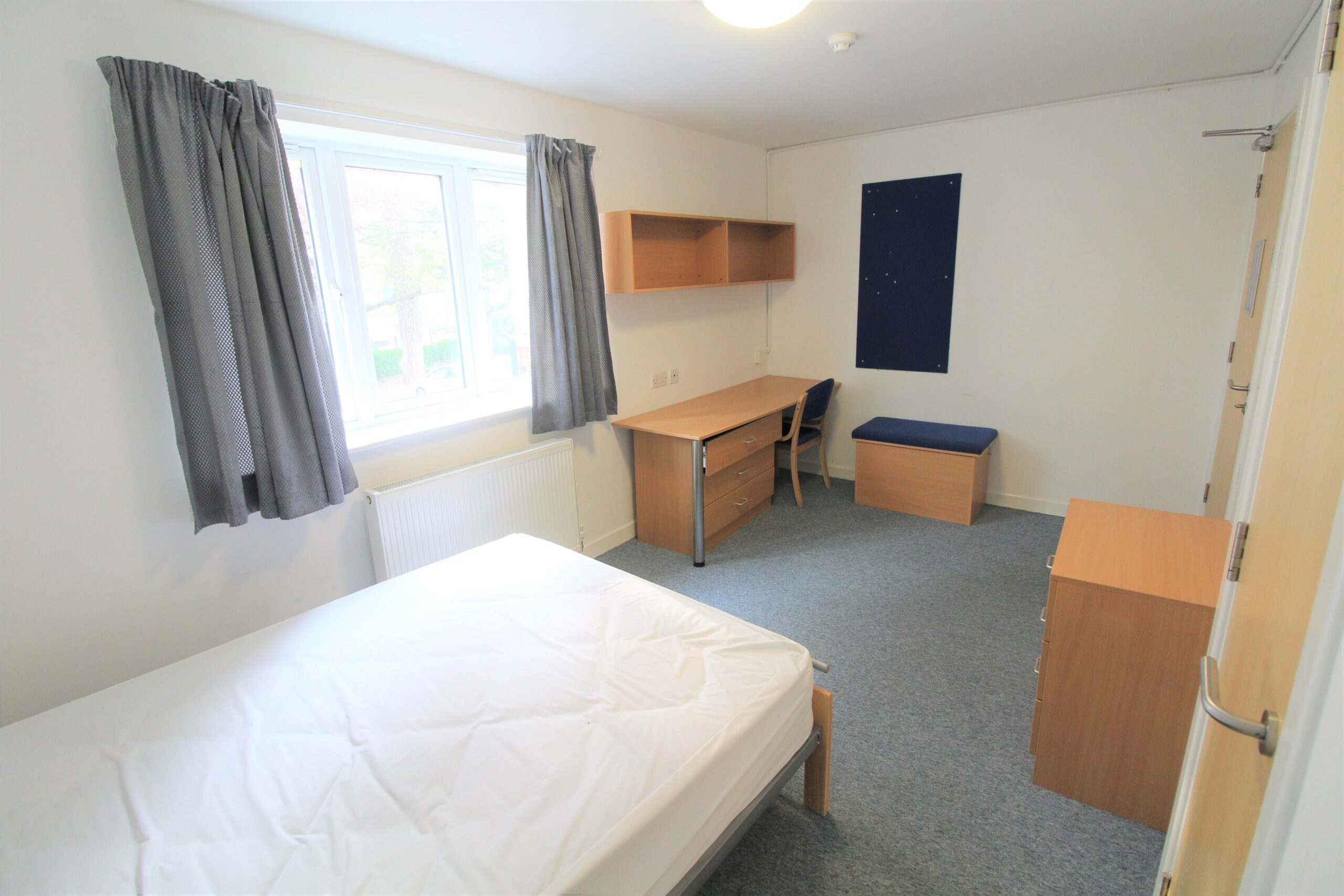 Room Lincoln Road in Peterborough