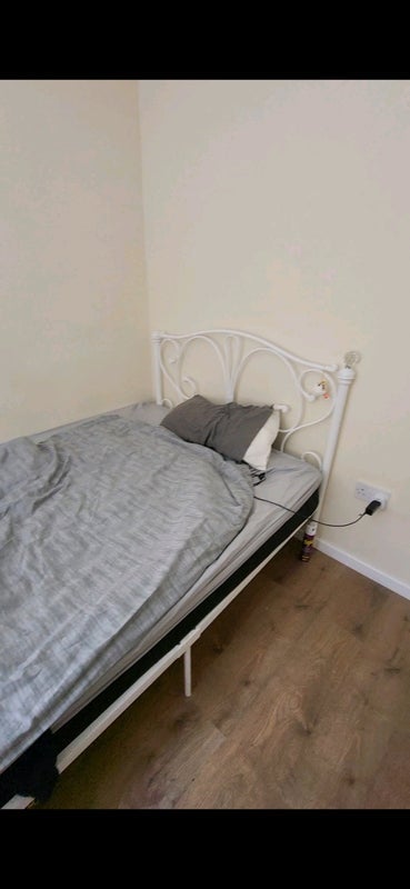 Room Fladbury Crescent in Birmingham