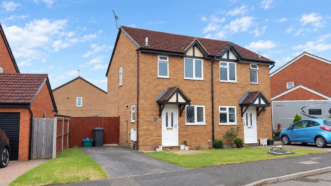 House Desford Close in Gloucester