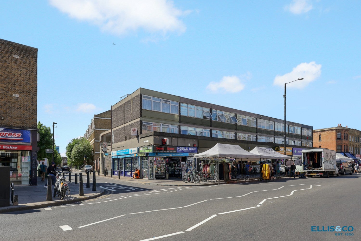 Flat Seabright Street in Greater London