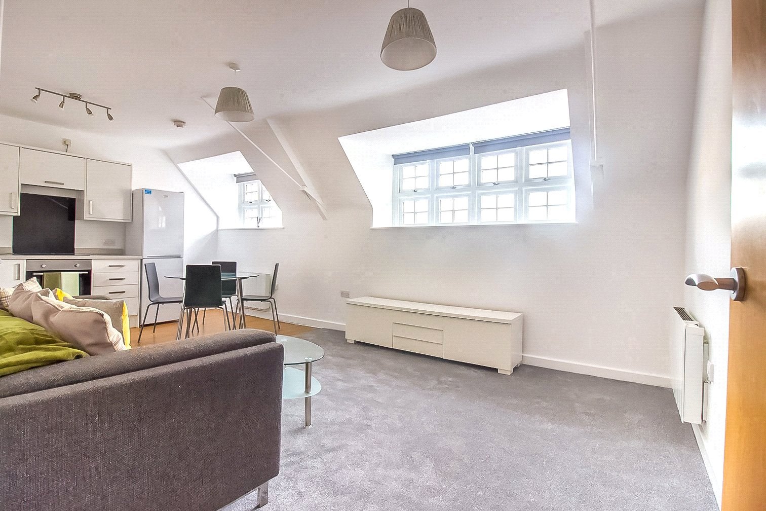 Flat Champion Square in Bristol