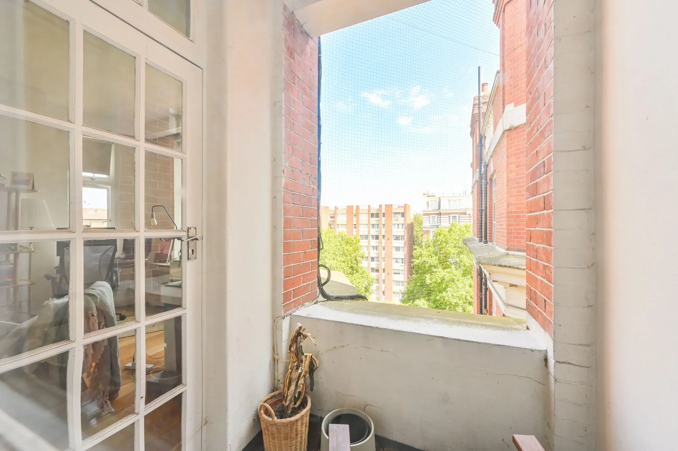 Flat Lanark Road in City of Westminster