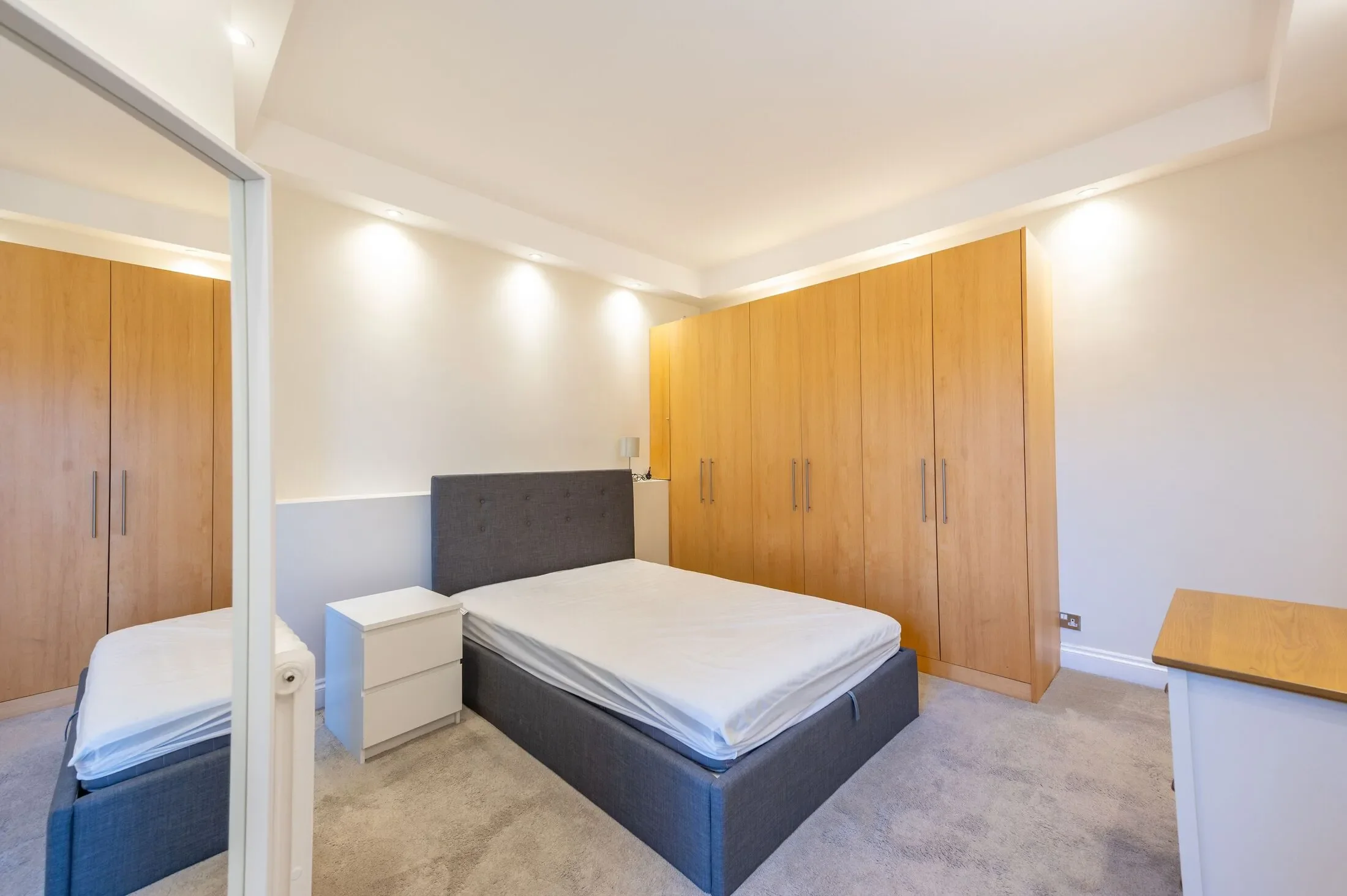 Flat Lanark Road in City of Westminster