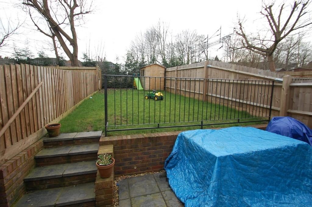 House Aston Close in Dacorum