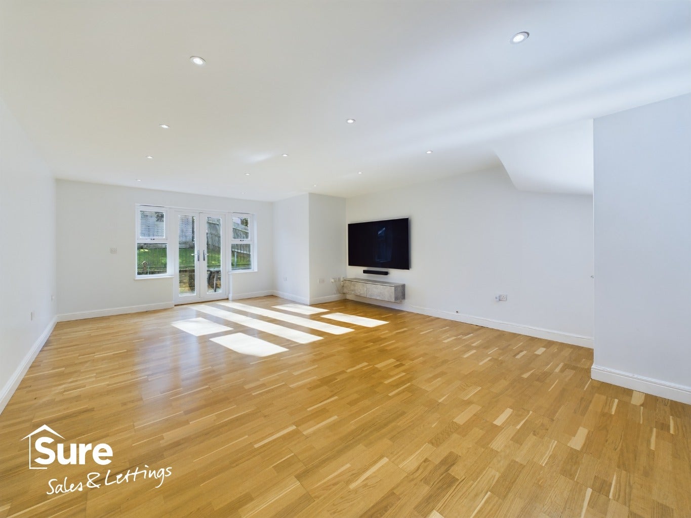 House Aston Close in Dacorum
