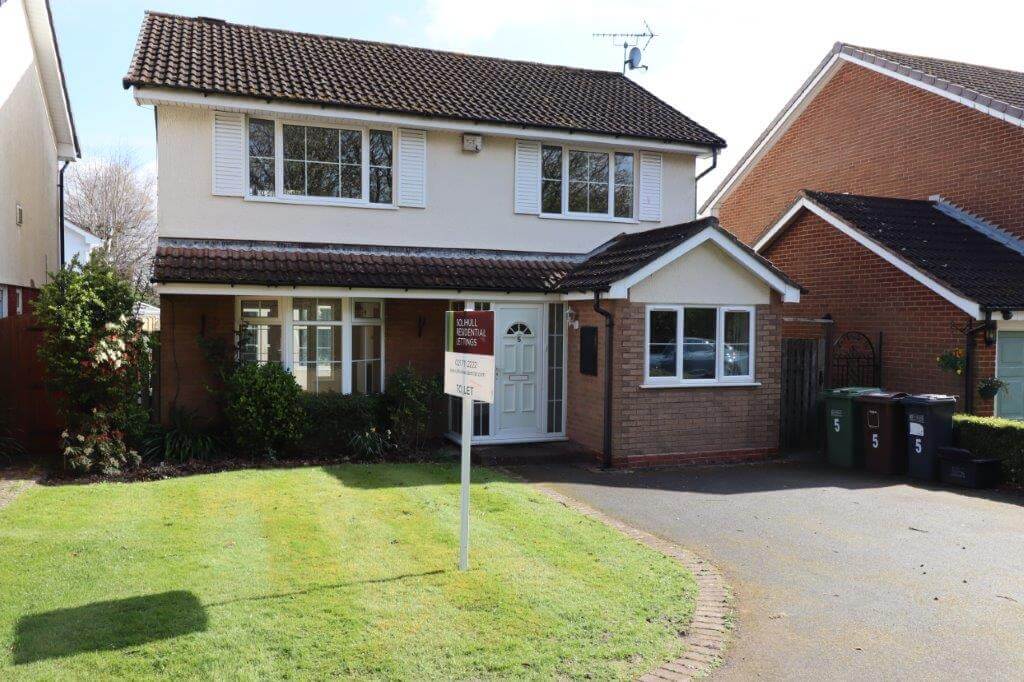 House Stonehill Croft in Metropolitan Borough of Solihull