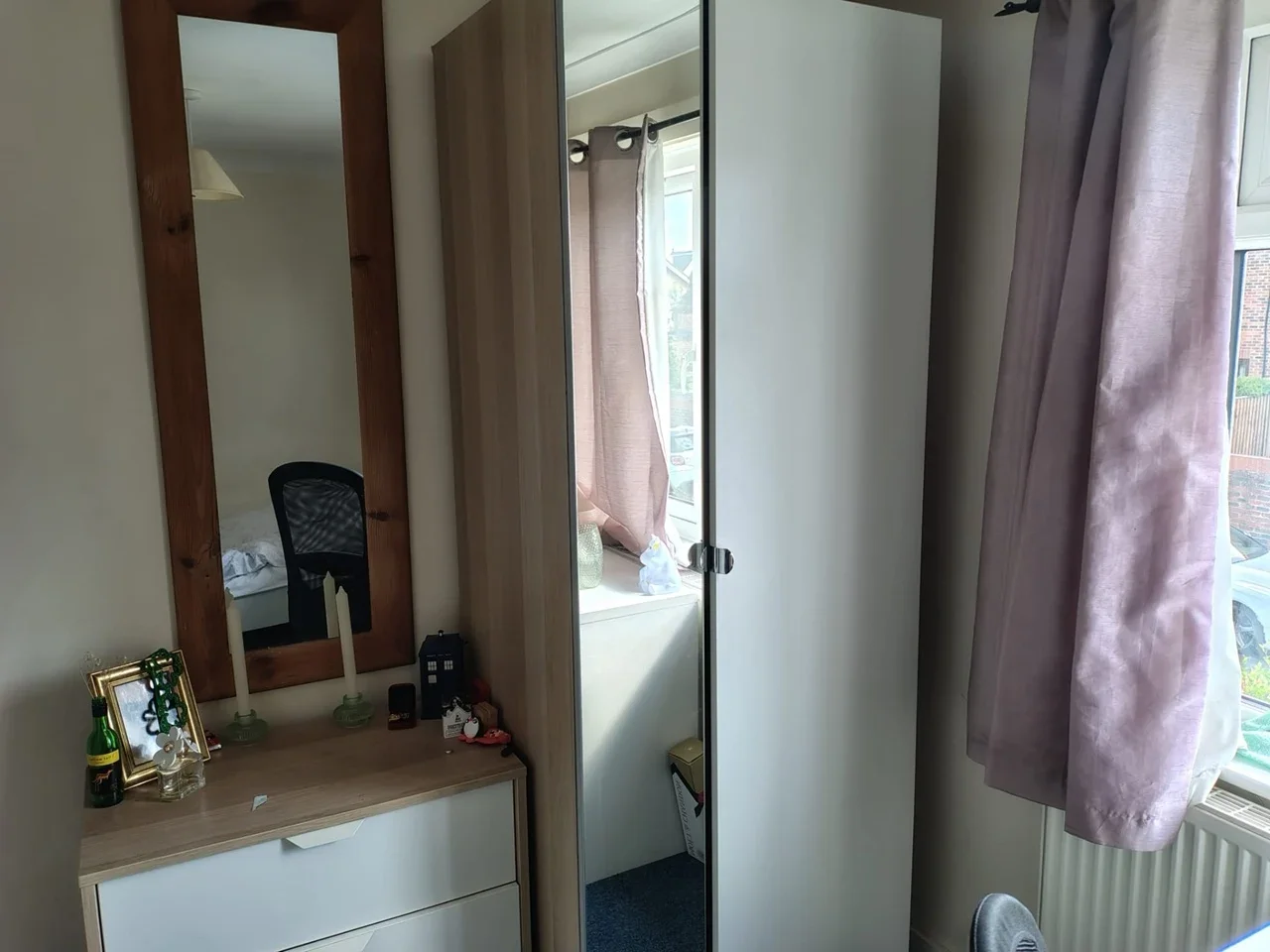Room Crown Street in Borough of Runnymede