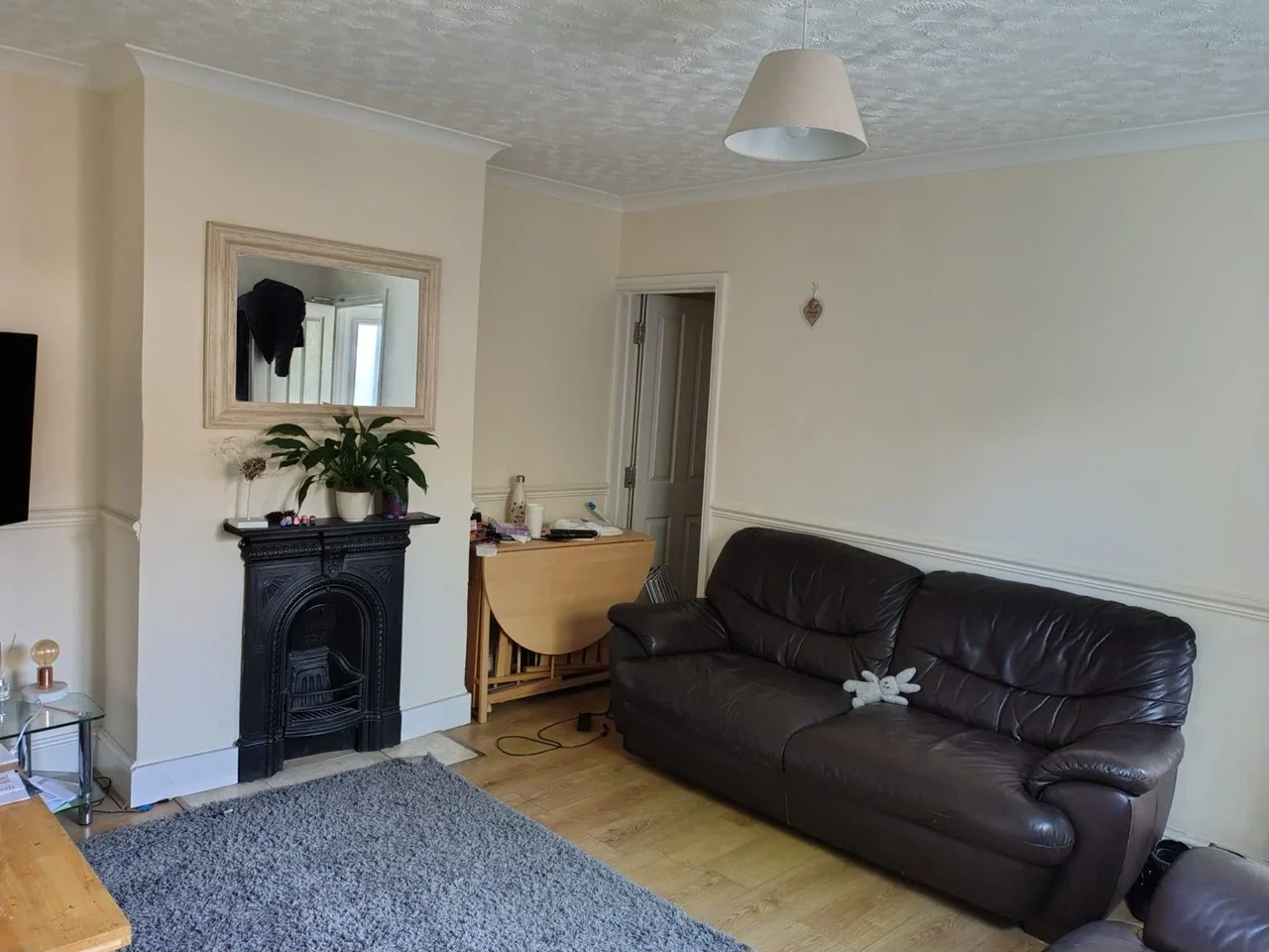 Room Crown Street in Borough of Runnymede