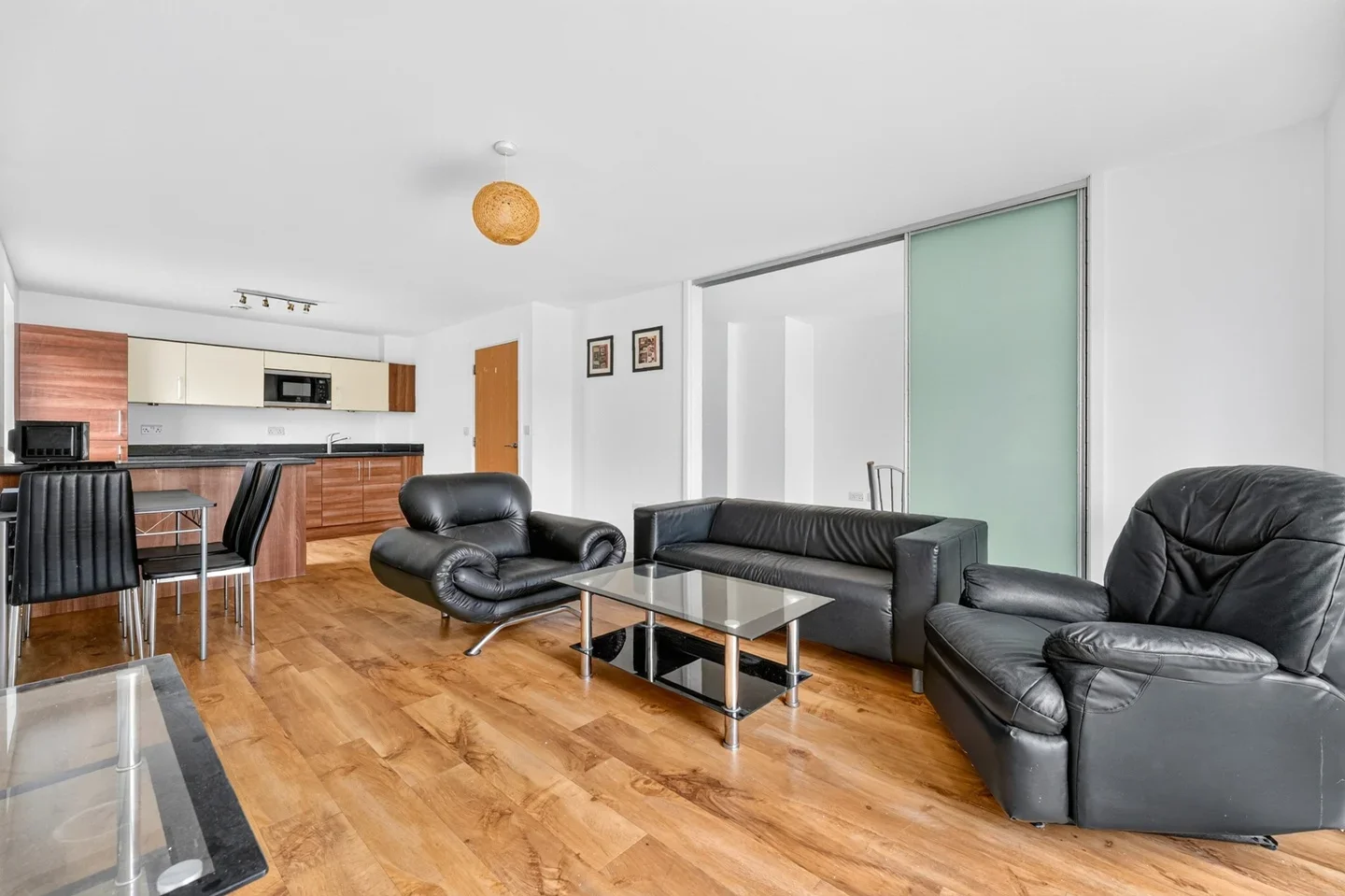 Flat Park Lodge Avenue in Greater London
