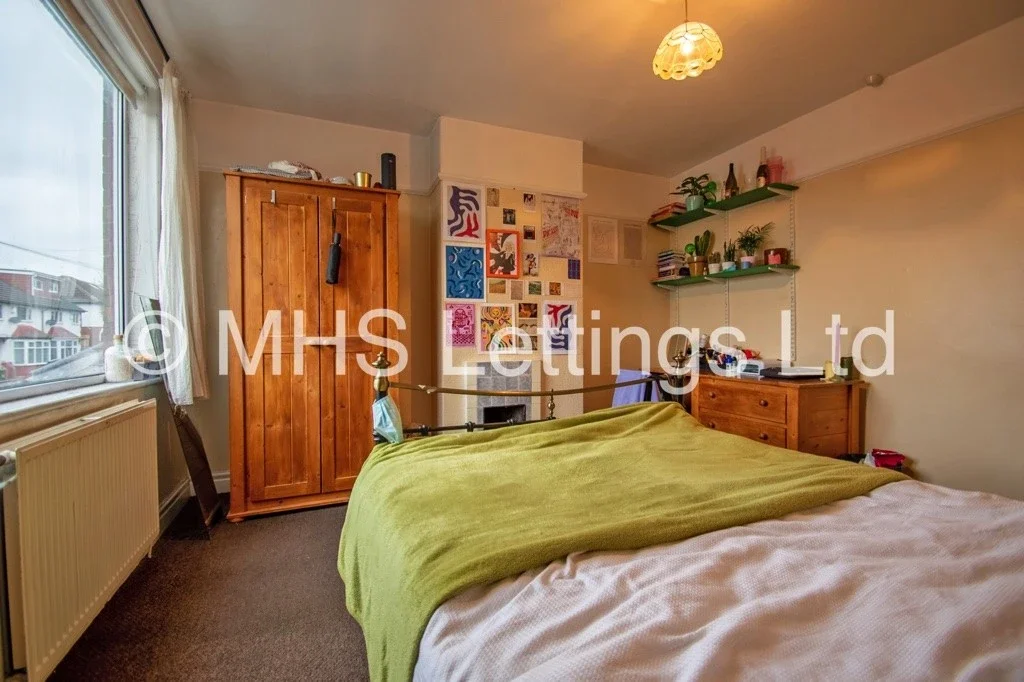 House Back Hessle Avenue in Leeds