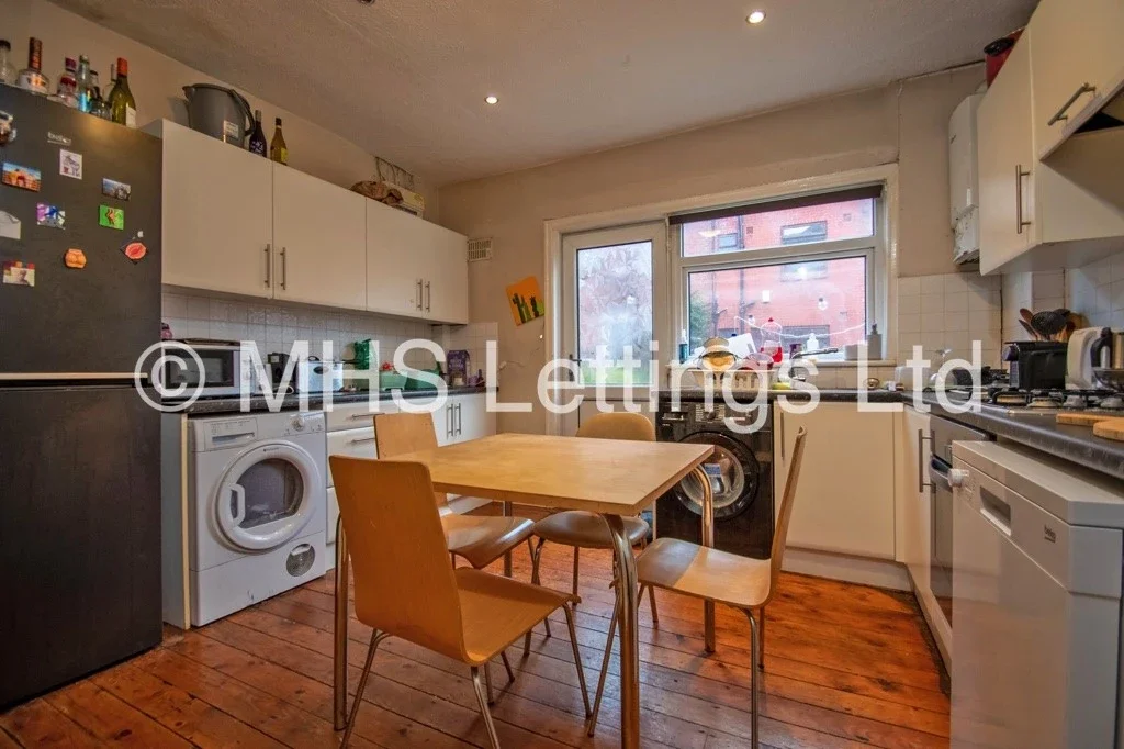 House Back Hessle Avenue in Leeds