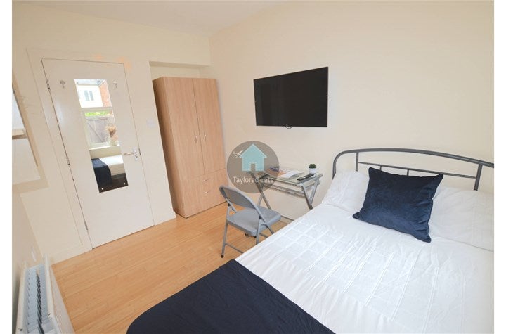 Flat Bolingbroke Street in Newcastle upon Tyne
