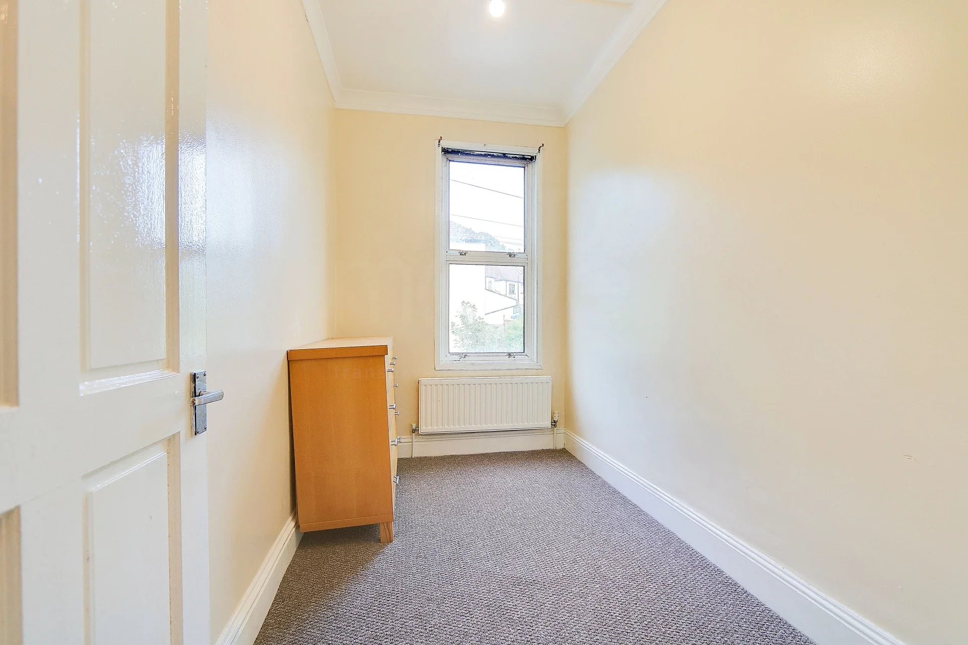 Flat Lenham Road in Greater London