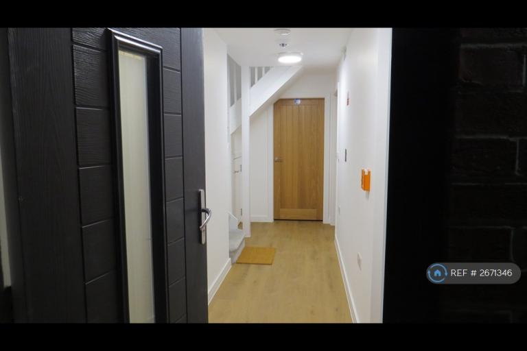 Room Garron Lane in South Ockendon