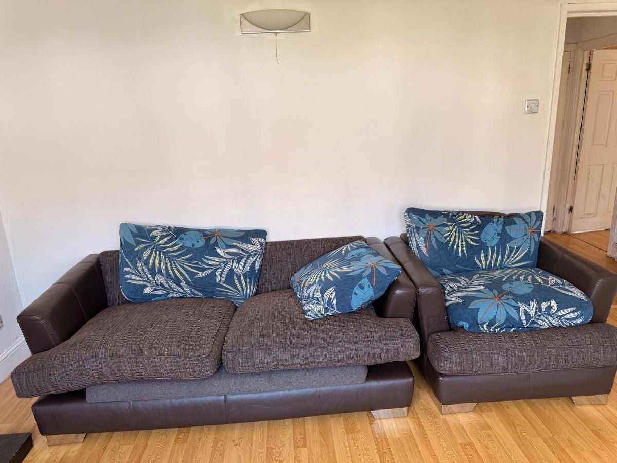 Flat Fairfield Drive in Greater London