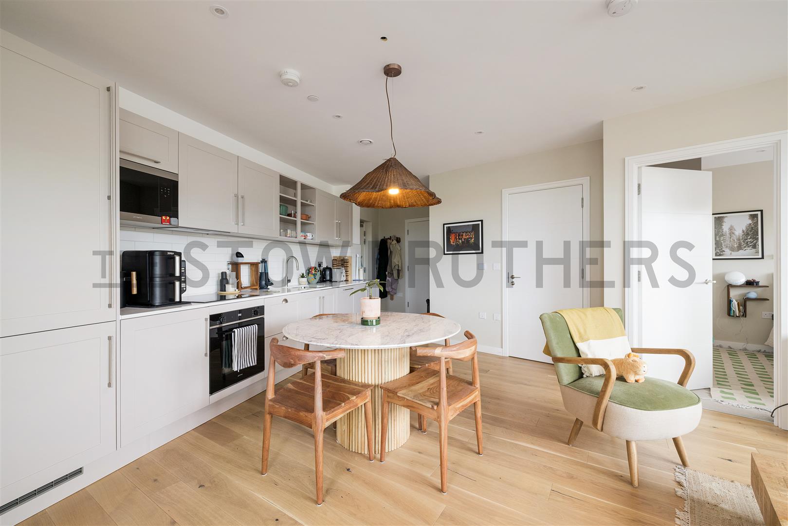 Flat Mentmore Terrace in Greater London