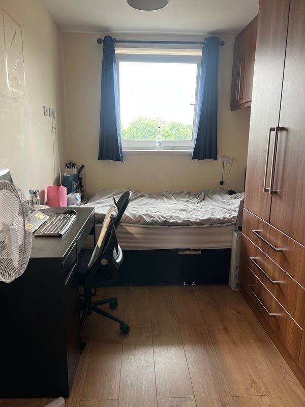 Room Camilla Road in Greater London