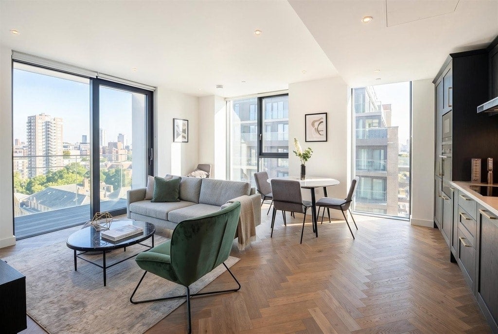 Flat Pennington Quay Walk in Greater London