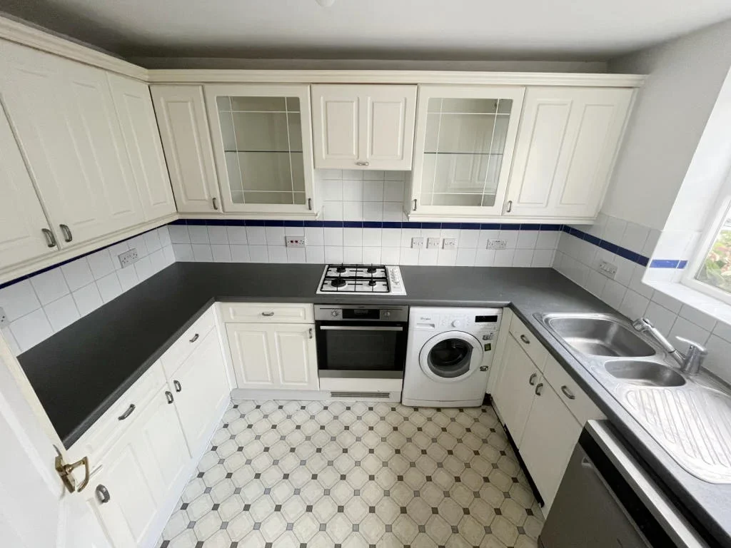 House Leigh Hunt Drive in Greater London
