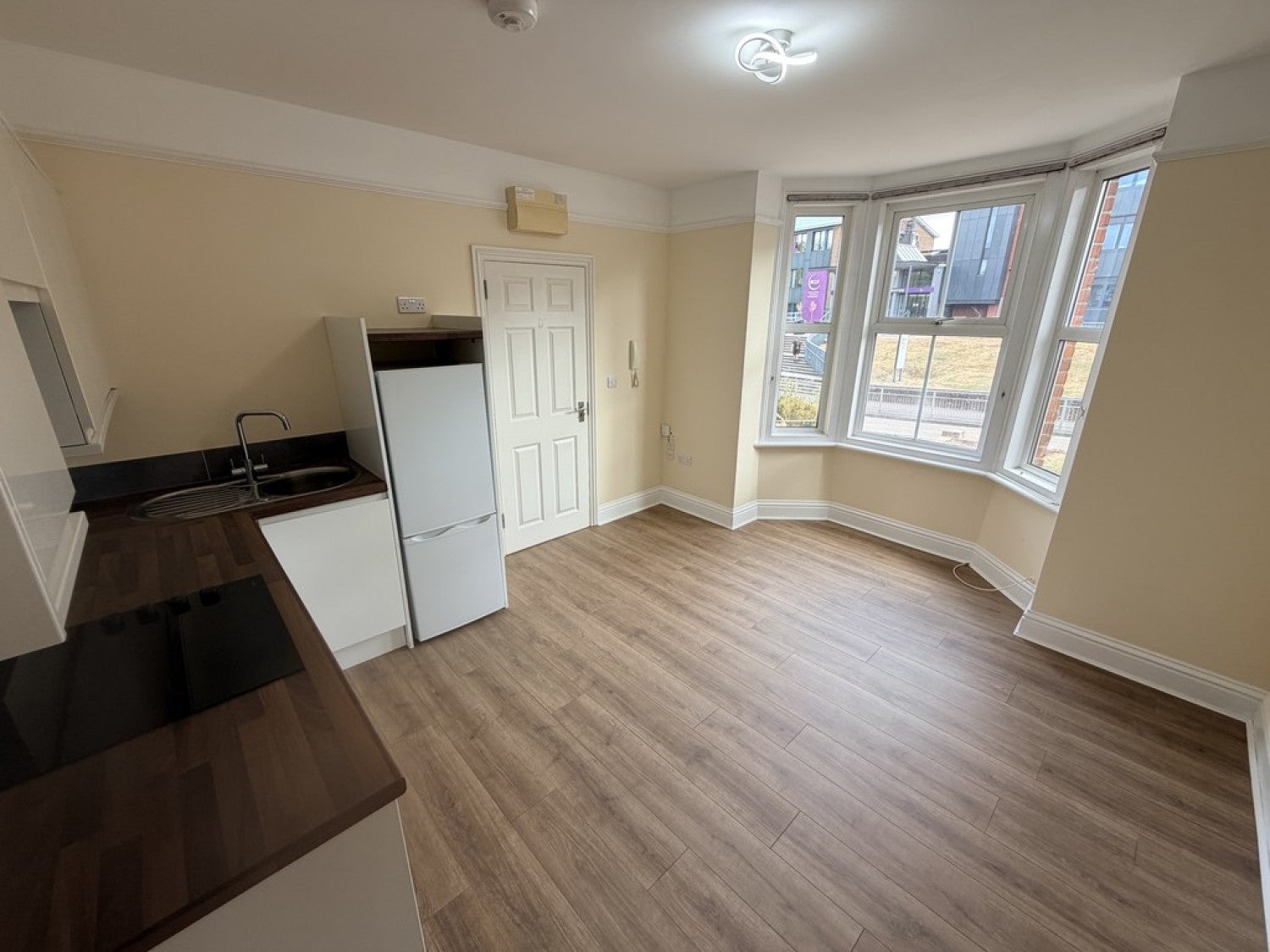 Flat Worting Road in Basingstoke and Deane