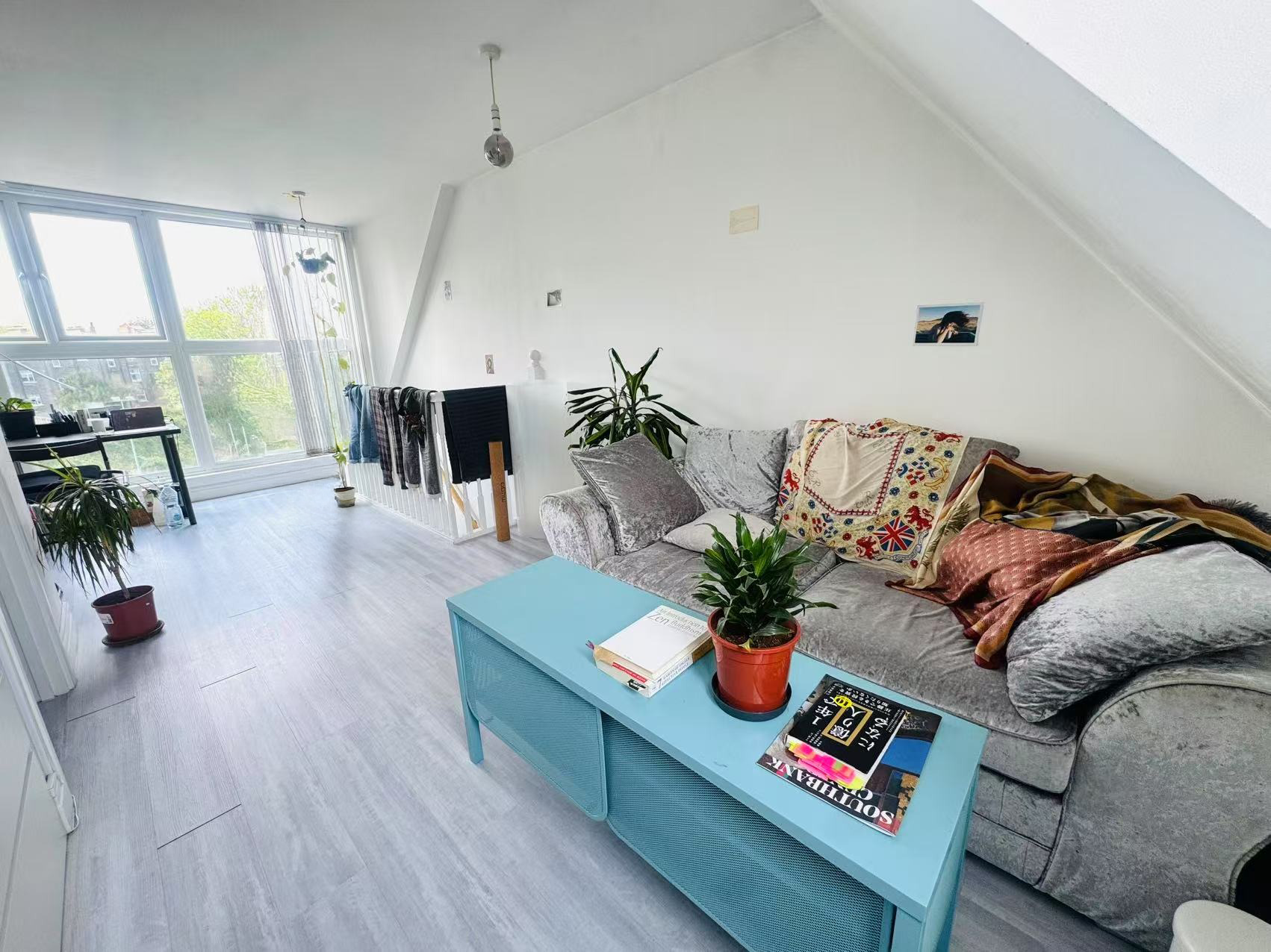 Flat Alpha Road in Greater London