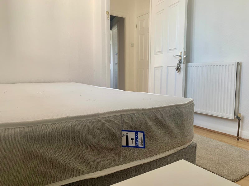 Room Pasteur Gardens in Greater London