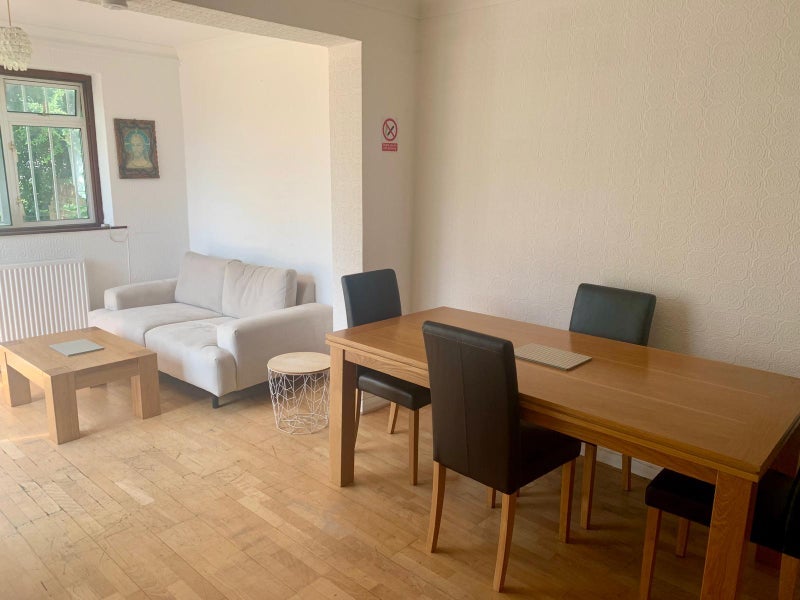Room Pasteur Gardens in Greater London