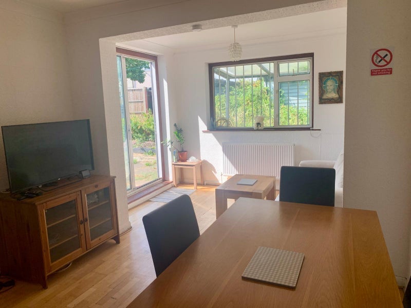 Room Pasteur Gardens in Greater London