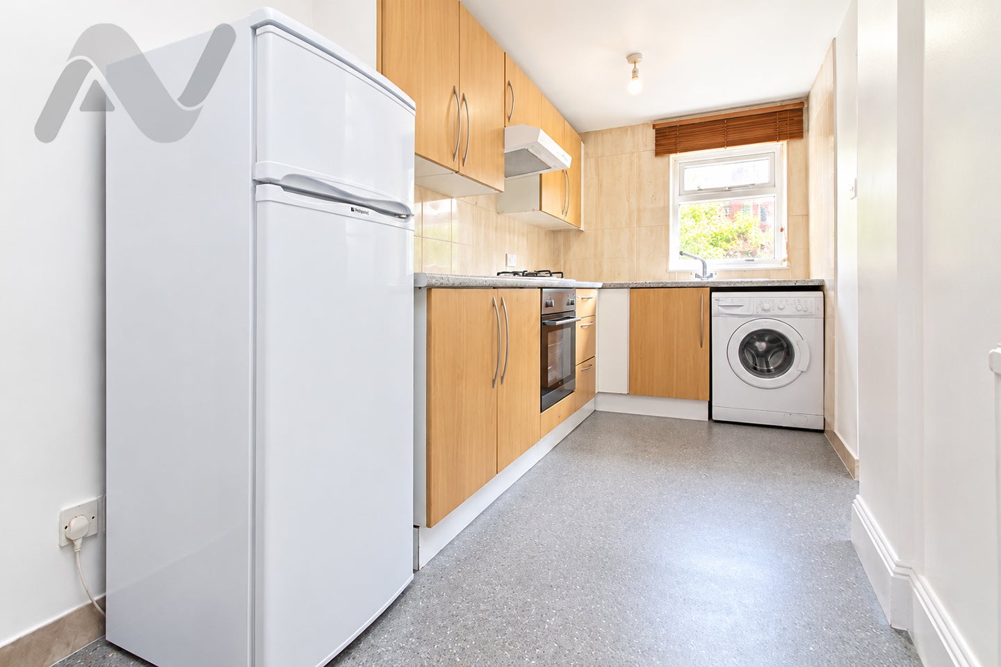 Flat Endymion Road in Greater London