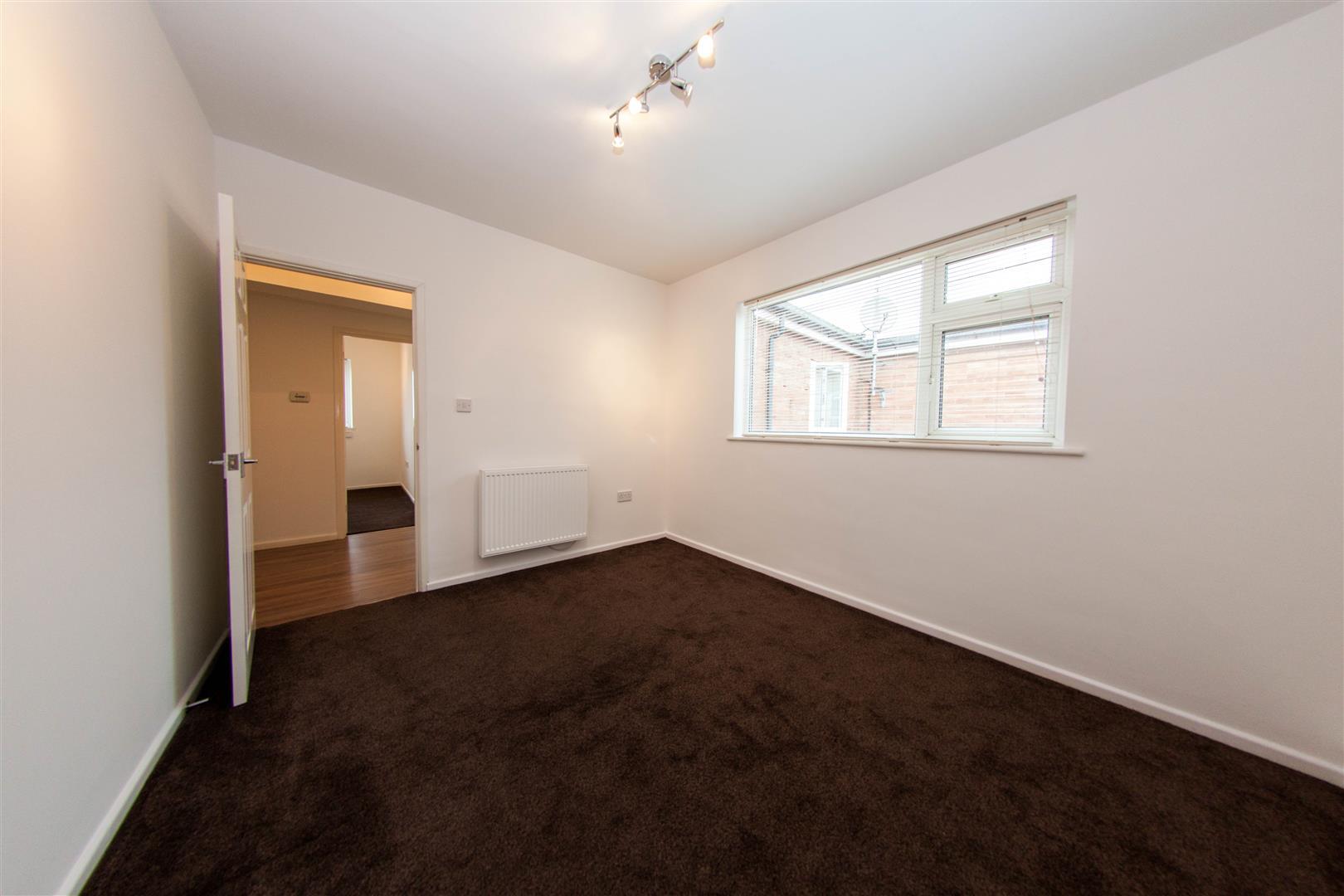 Flat Bromyard Terrace in Worcester