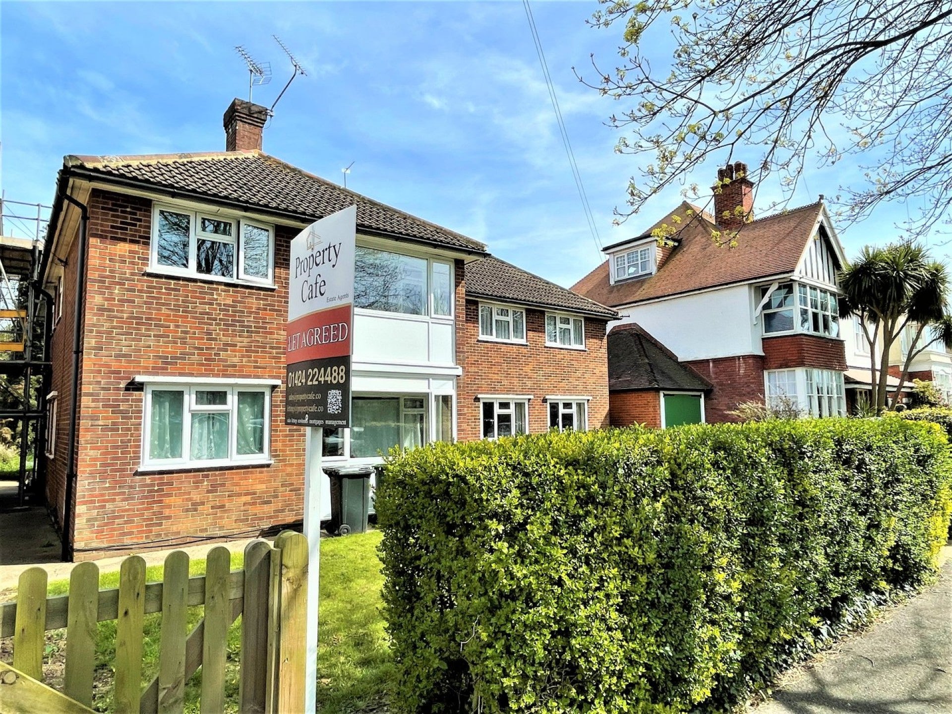 Flat Sutherland Avenue in Rother