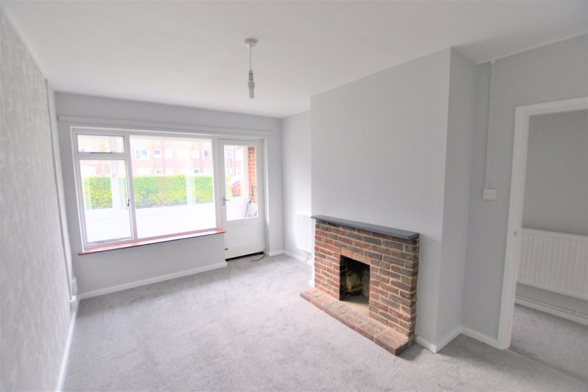 Flat Sutherland Avenue in Rother