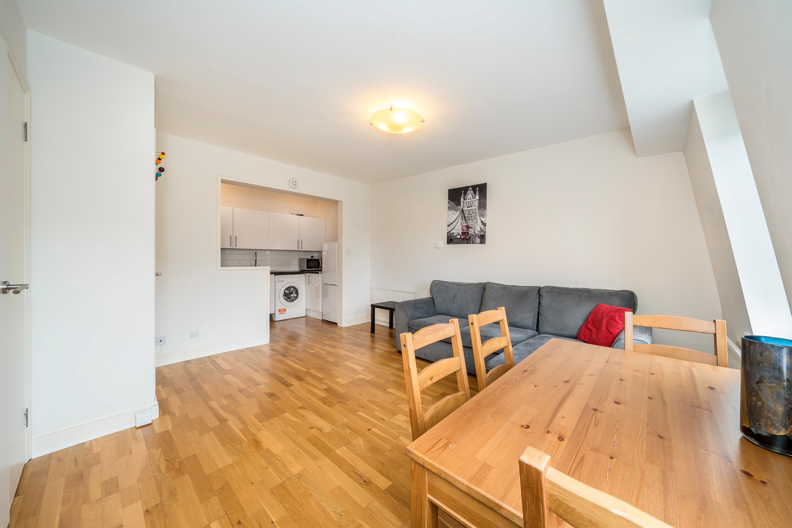 Flat Nevern Square in Greater London