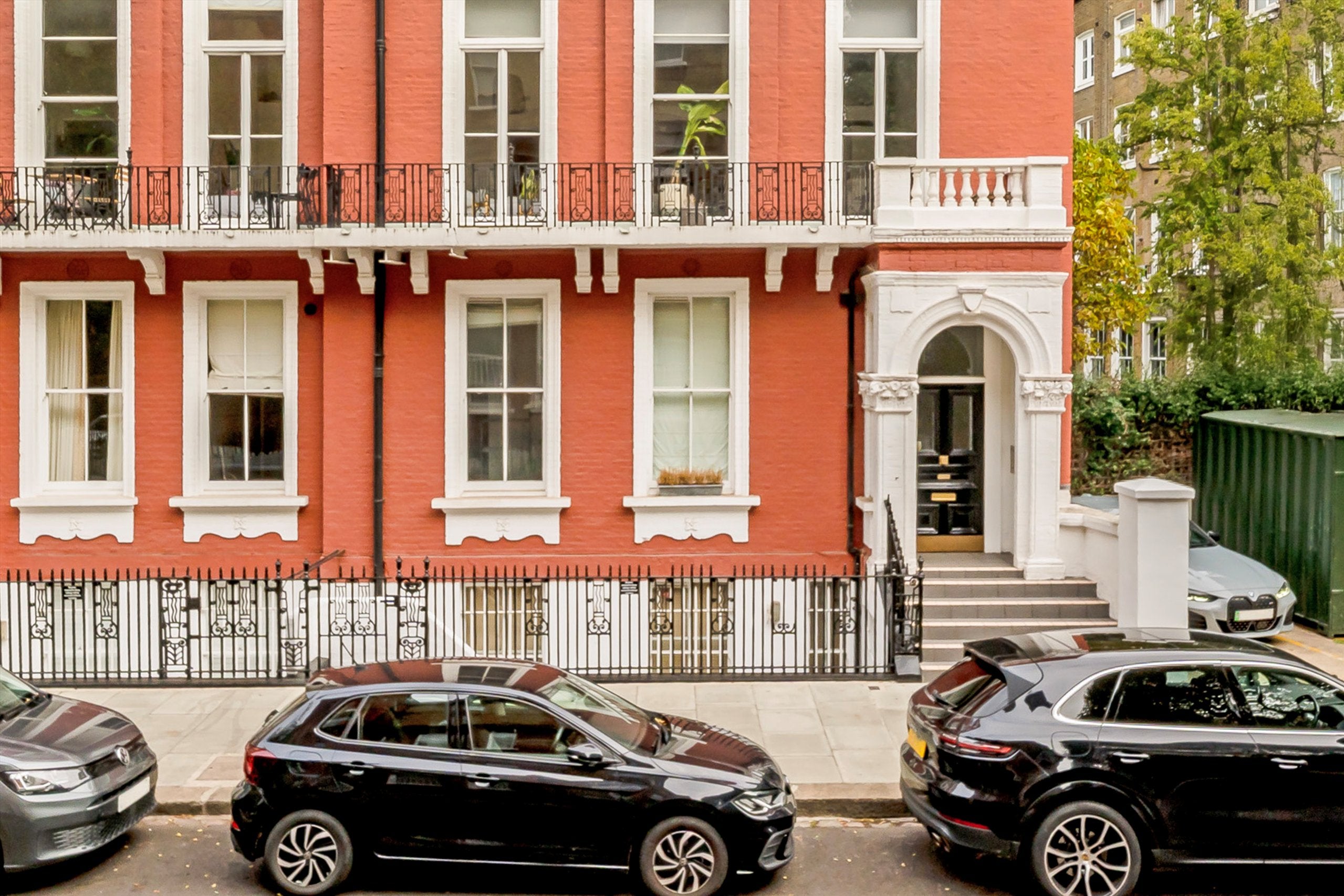 Flat Nevern Square in Greater London
