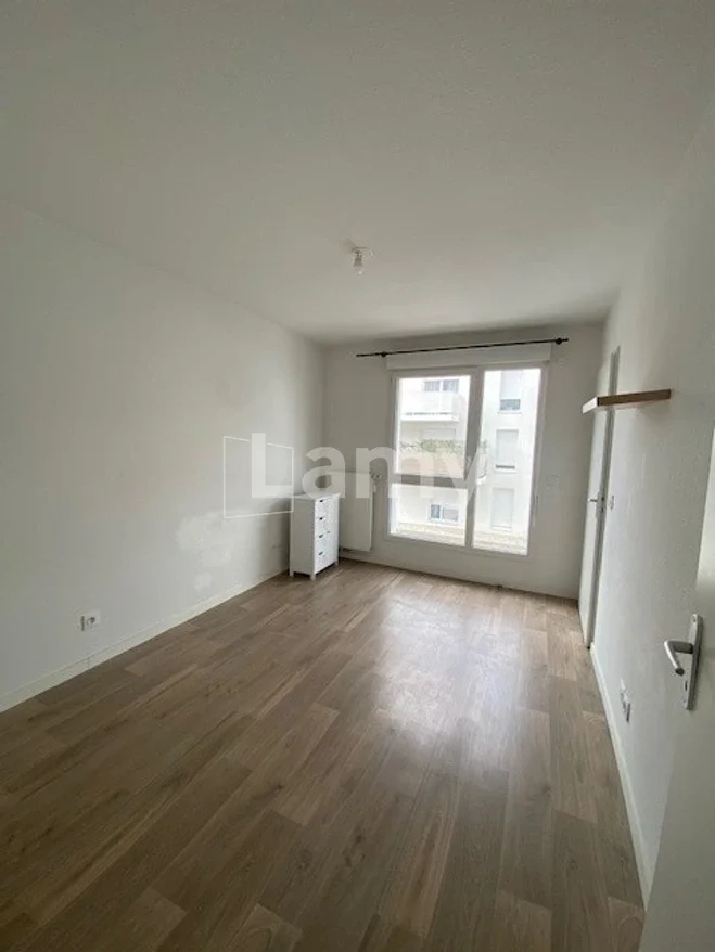 Flat Rue du Docteur Schweitzer in Villenave-d'Ornon
