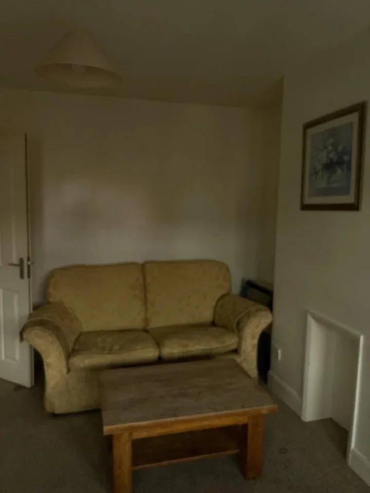 Room Priory Avenue in Taunton