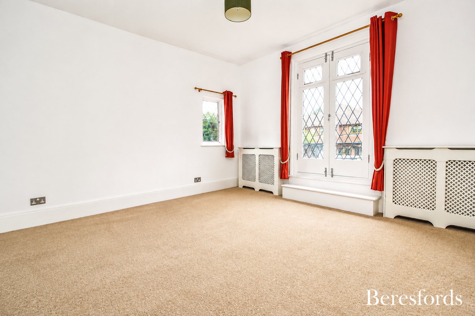 Flat Headley Chase in Brentwood