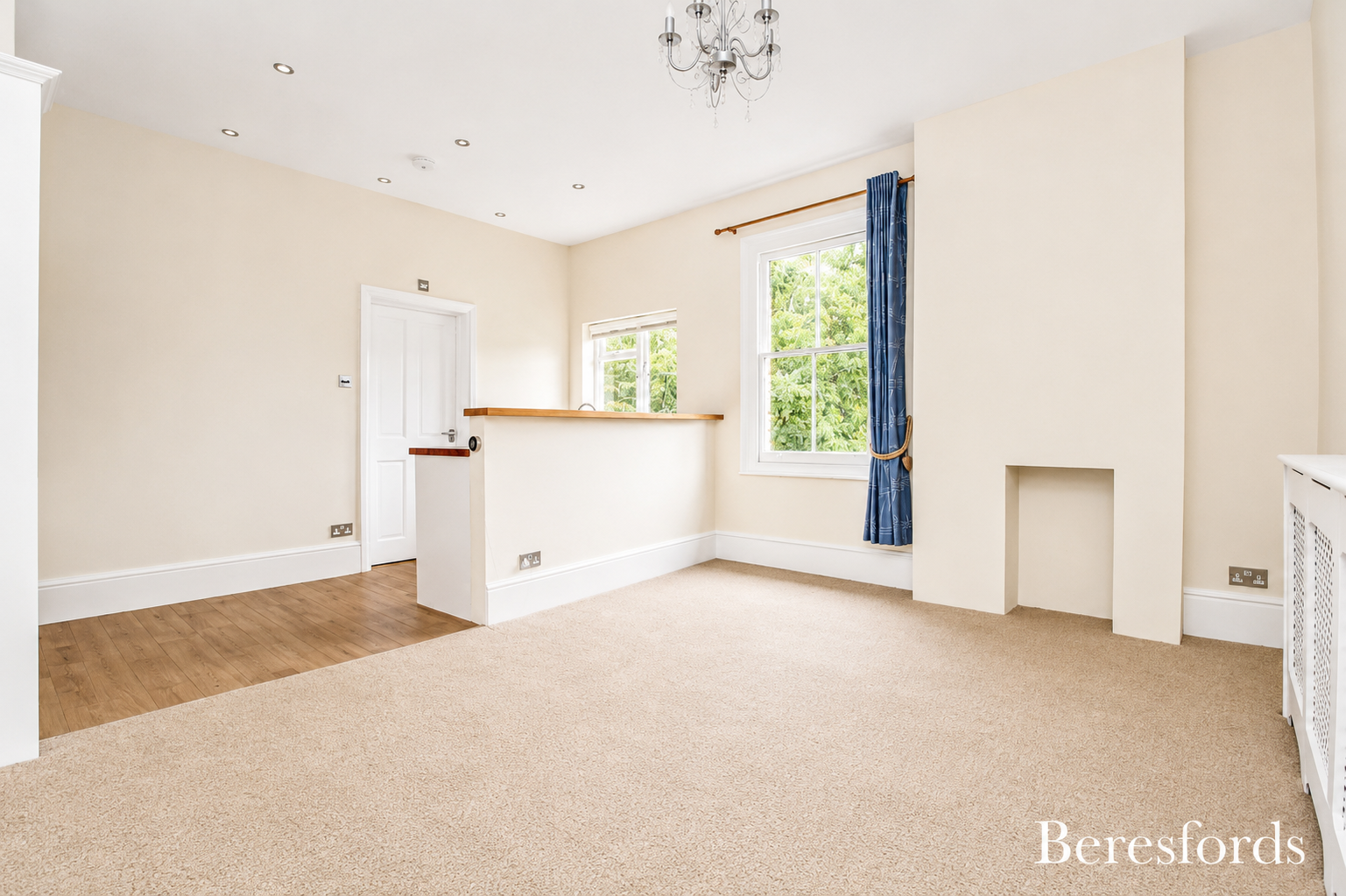 Flat Headley Chase in Brentwood