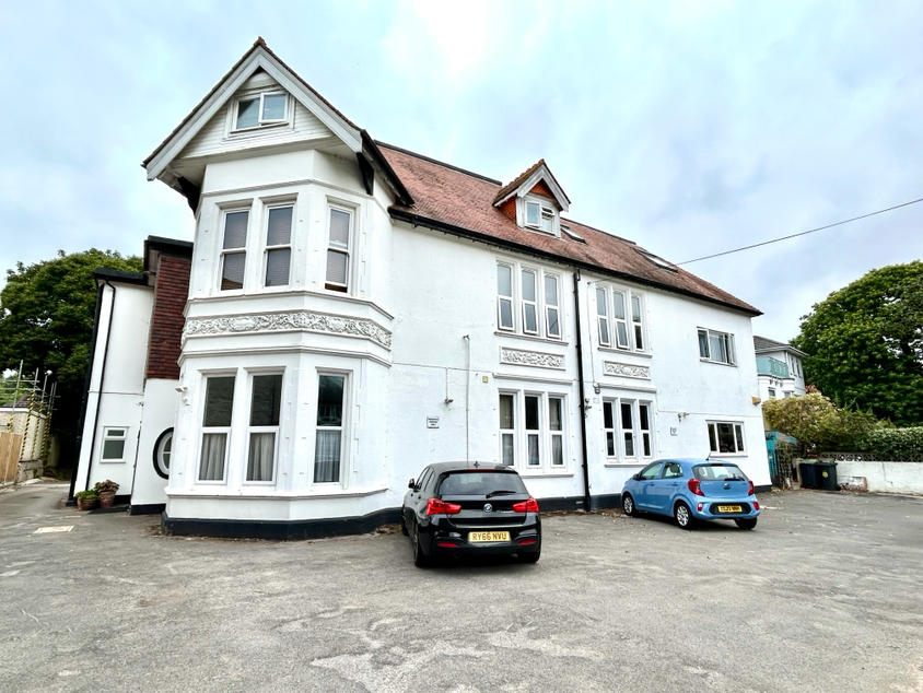 Flat Wollstonecraft Road in Bournemouth