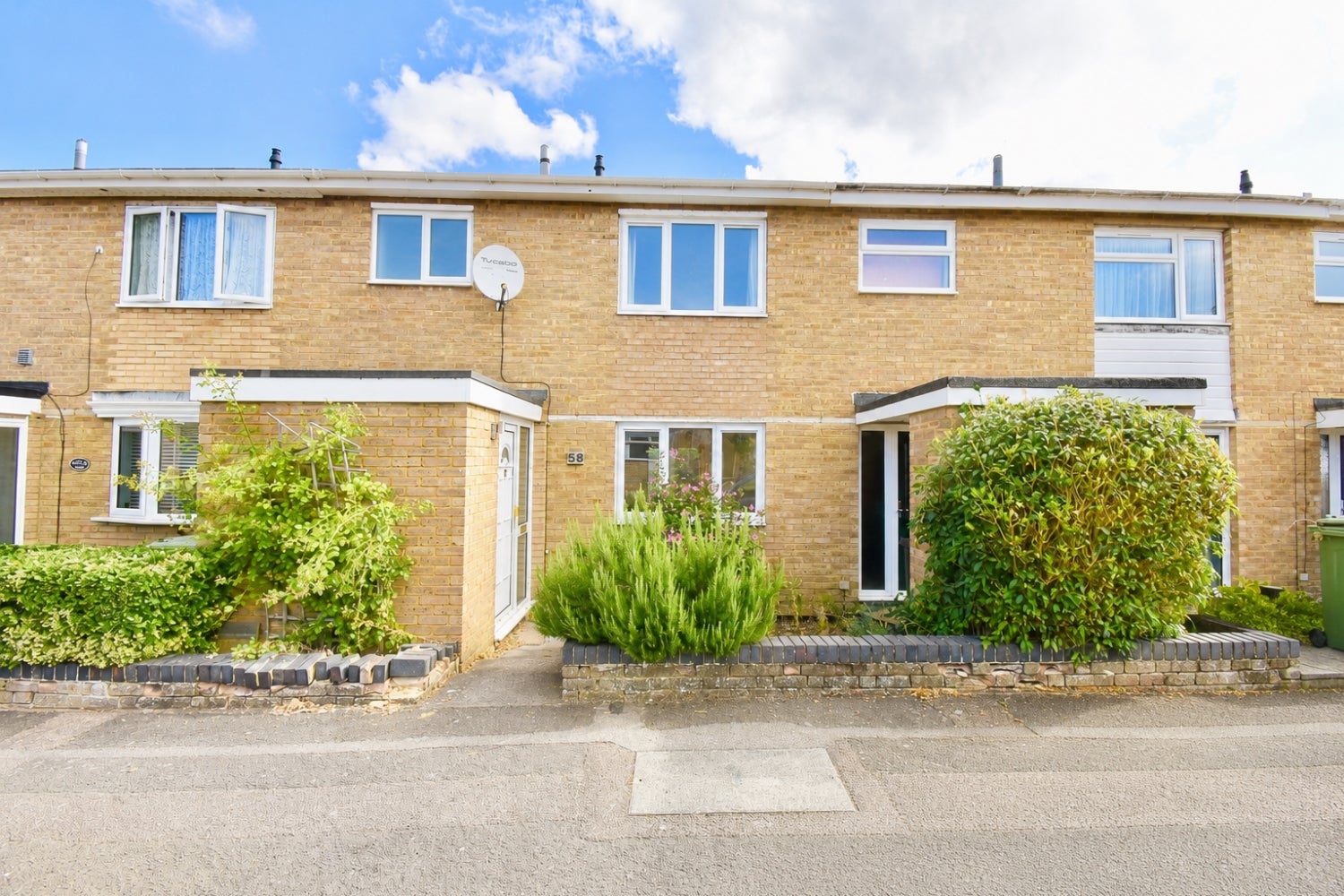 House Malletts Close in Milton Keynes