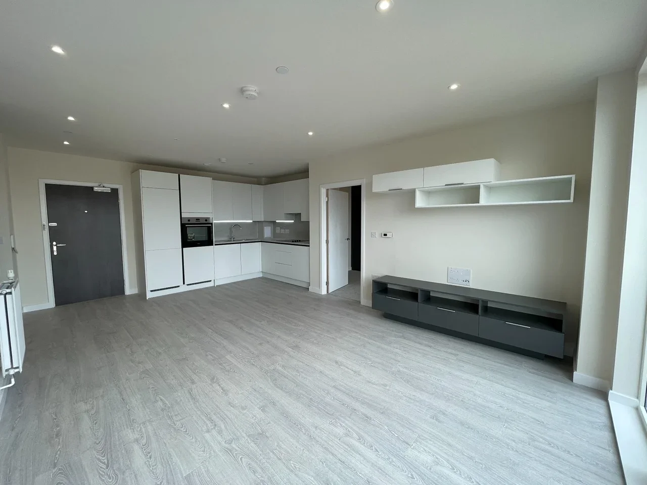 Flat Hargrave Drive in Greater London