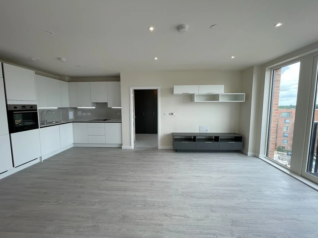 Flat Hargrave Drive in Greater London
