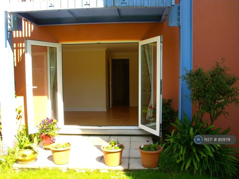 Flat Millennial Court in Penryn
