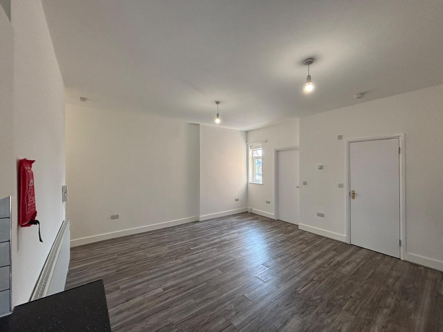 Flat Cranbrook Road in Greater London