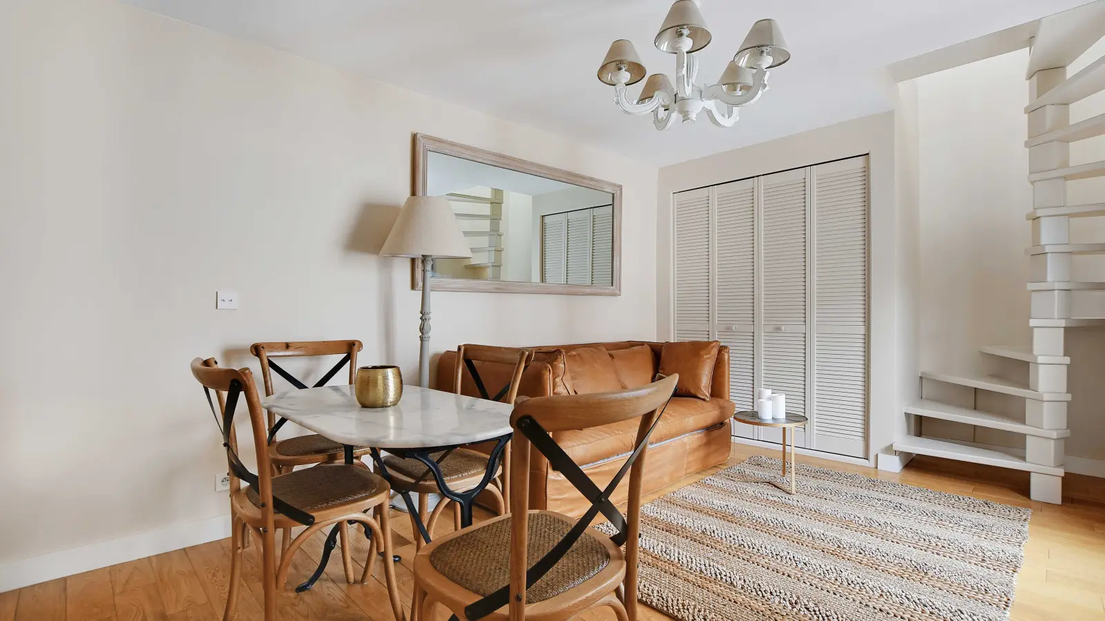 Appartement Rue de Verneuil à Paris