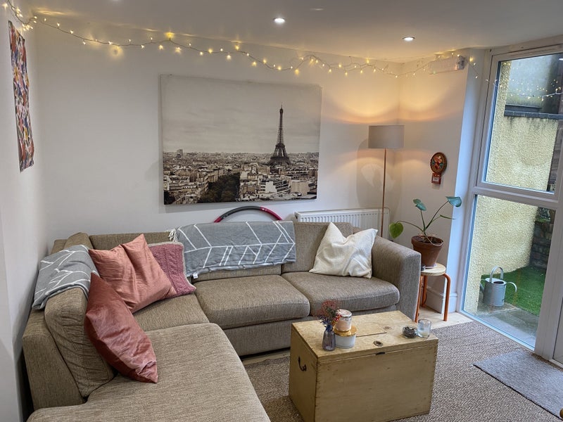 Room Warden Road in Bristol