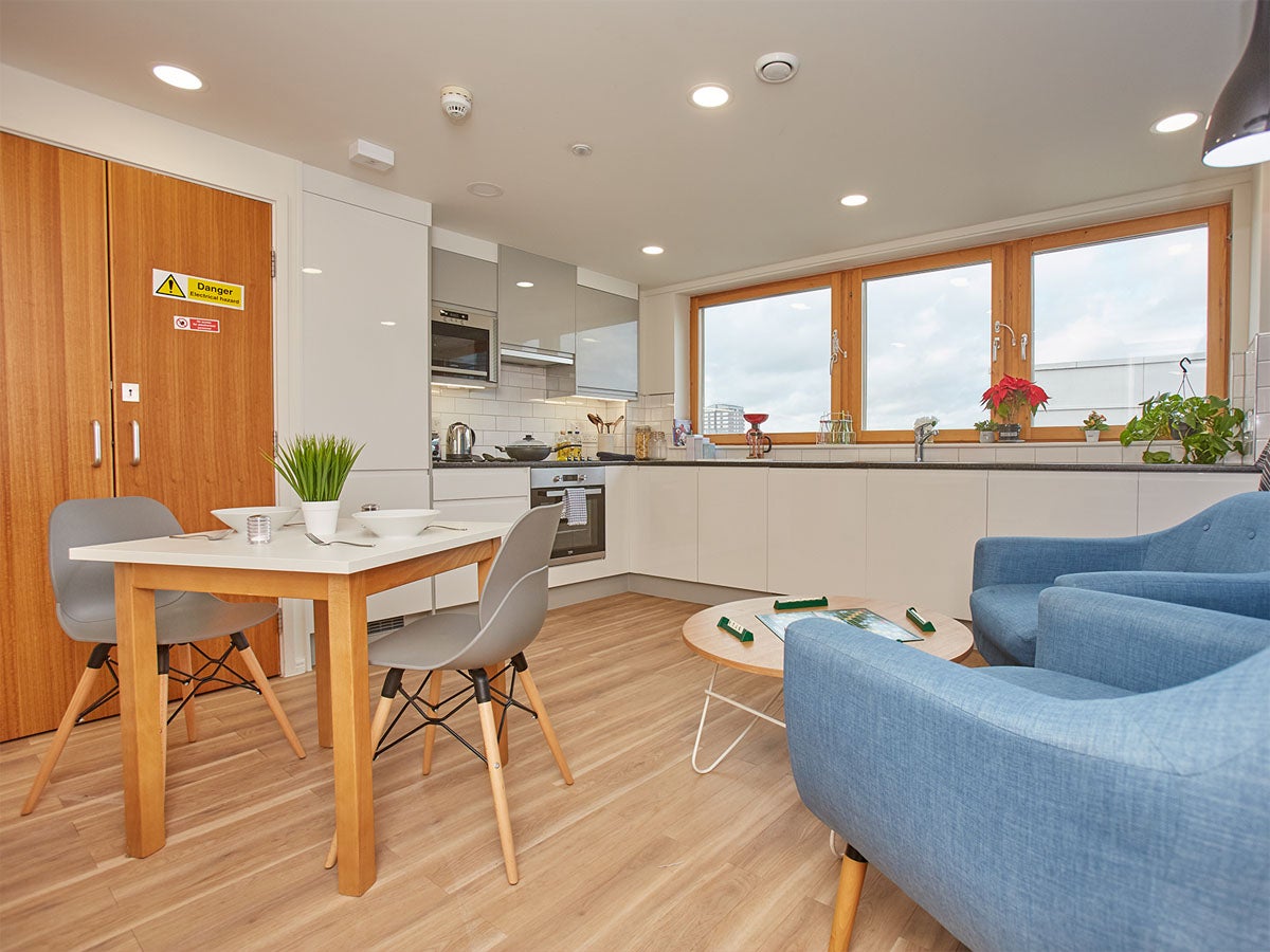 Room Imperial Road in Greater London
