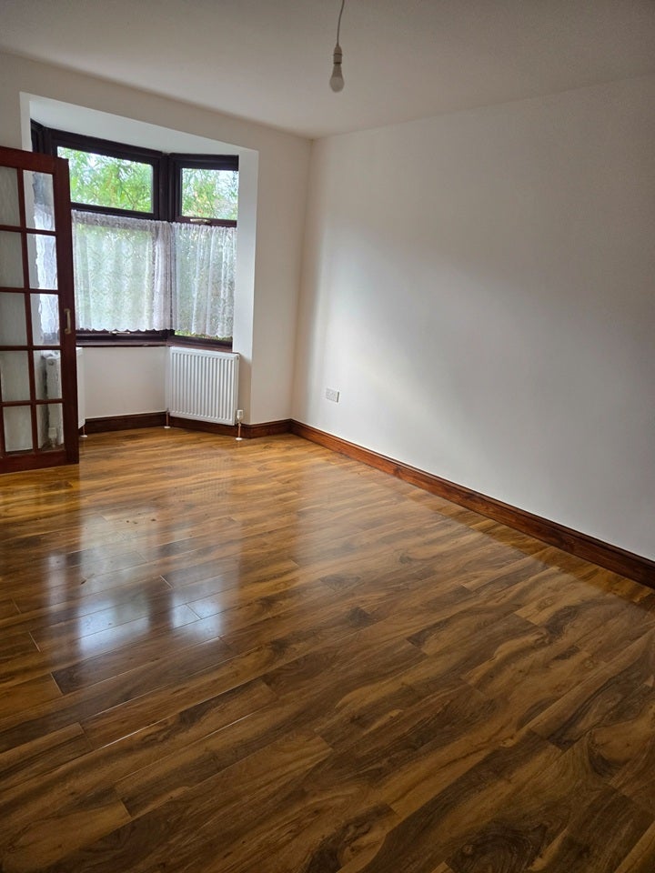 Room Vincent Road in Greater London