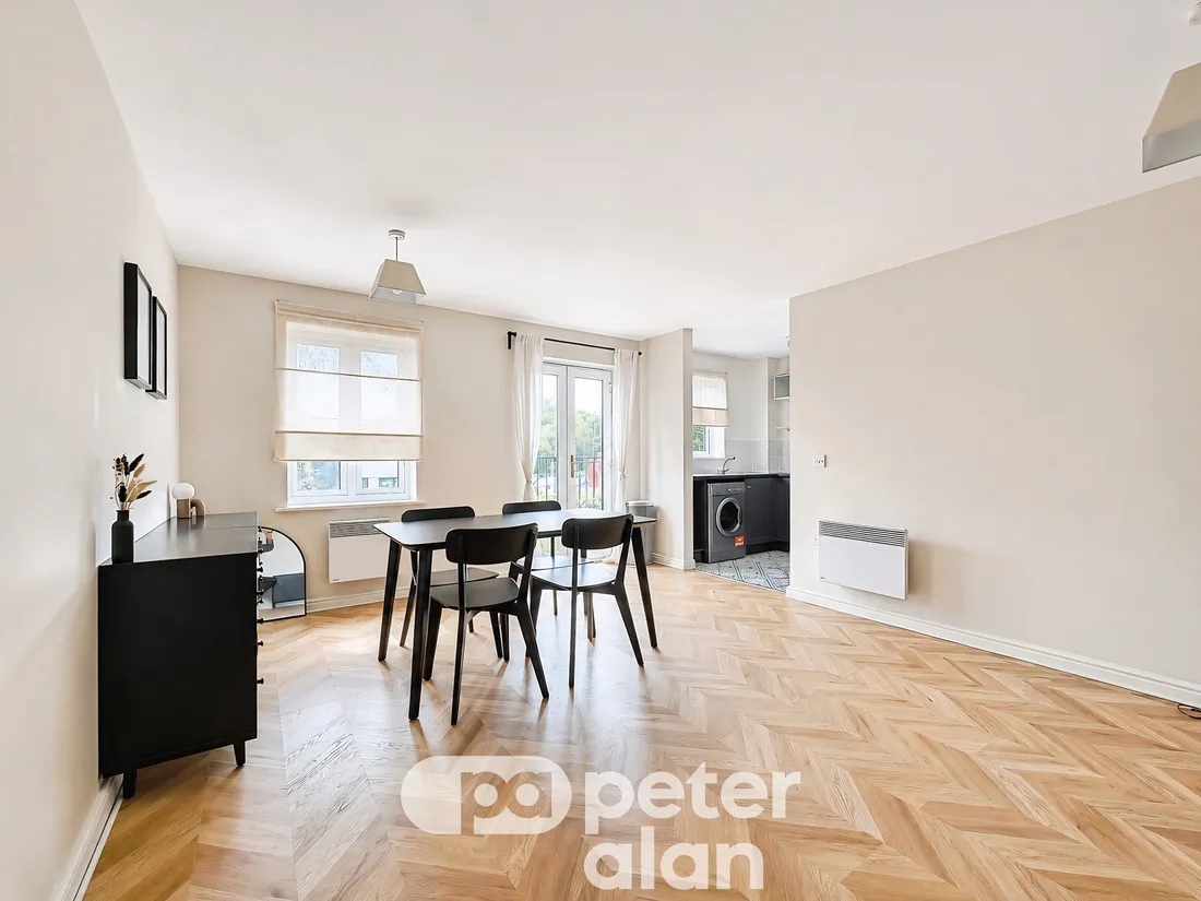 Flat Pipkin Close in Cardiff